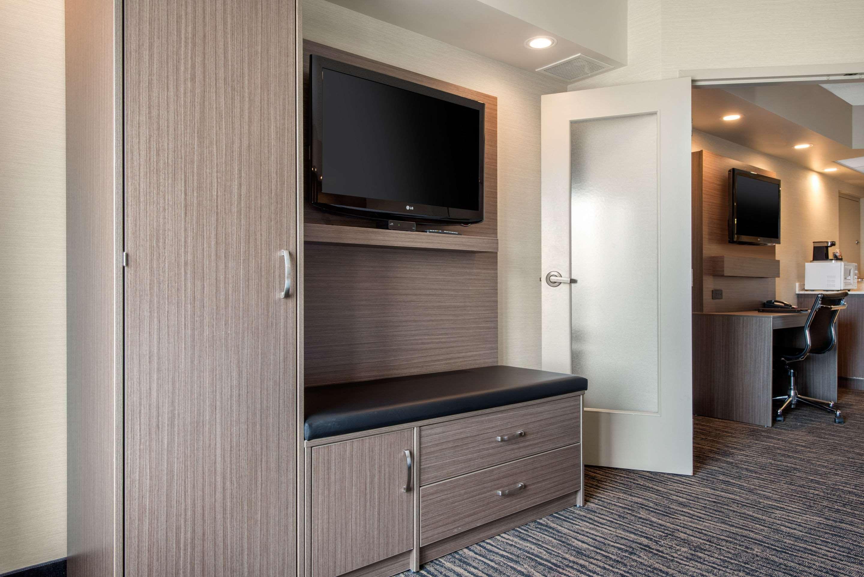 Hotel Clarion &