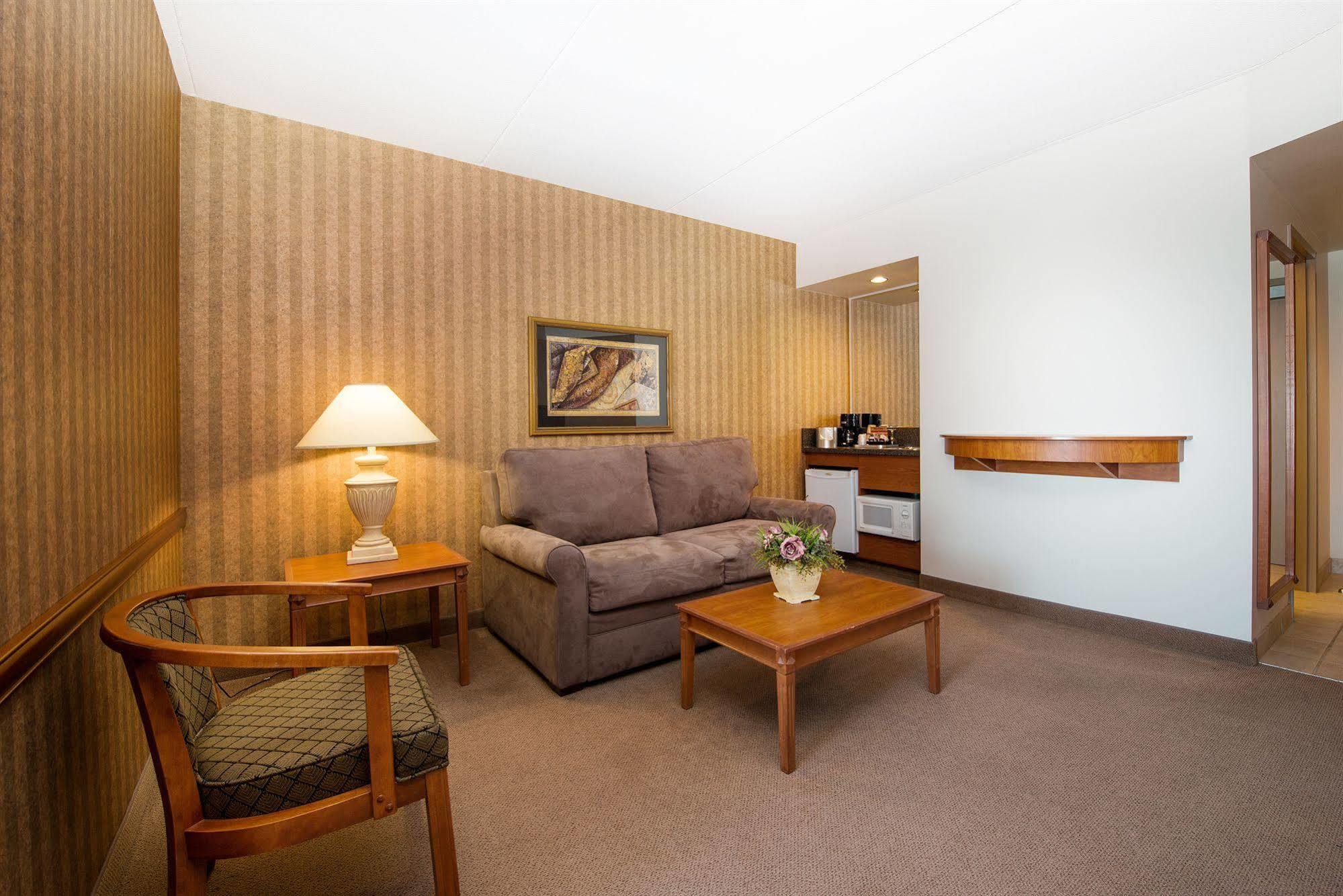 Clarion & Hotel Brandon